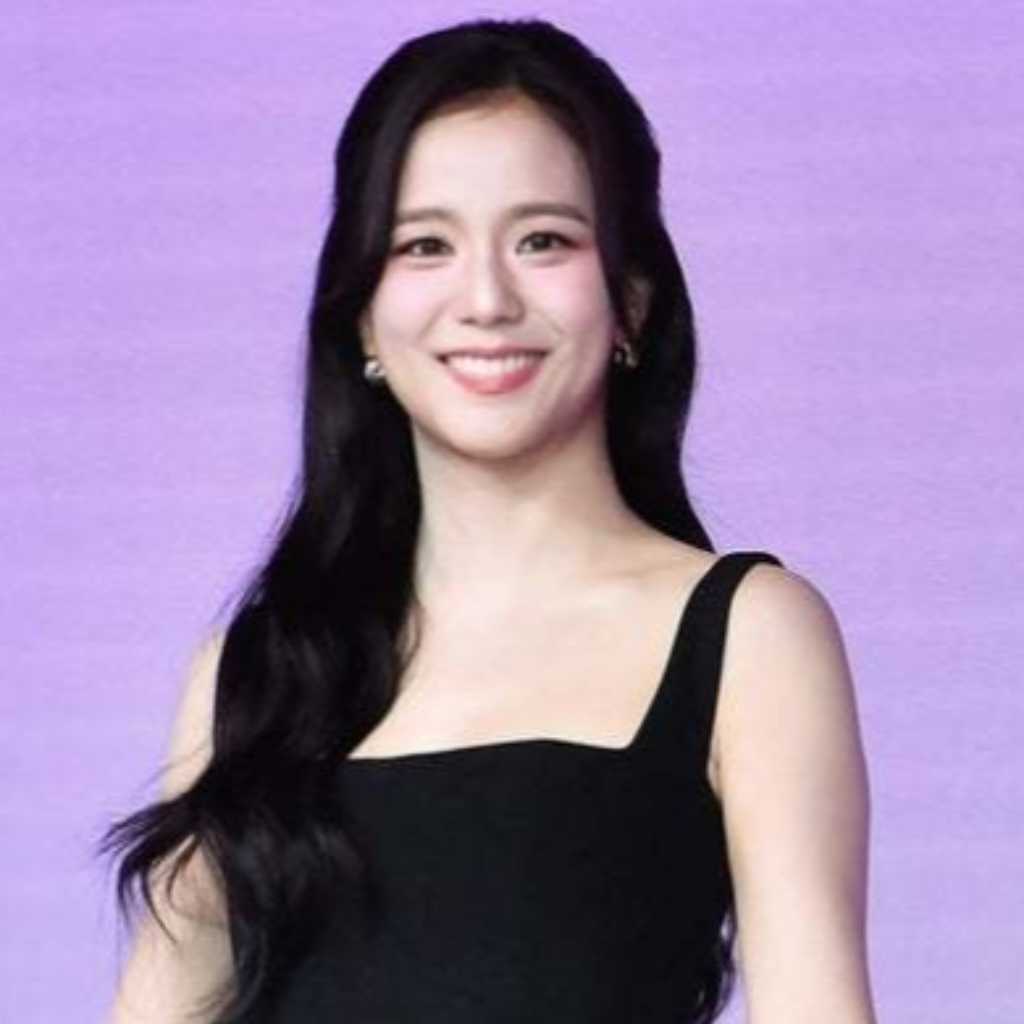 BLACKPINK ジス着用衣装をめぐる投稿が議論に…海外デザイナー、SNSで釈明「事態収束へ」