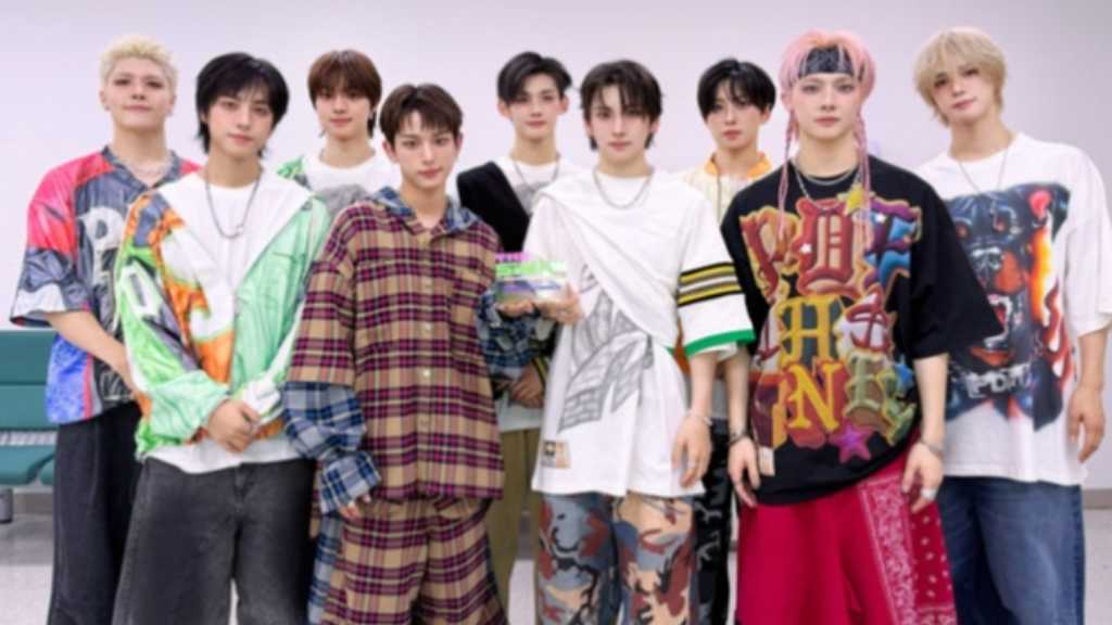 &TEAM、韓国の音楽番組で初の1位に!涙を浮かべるメンバーも…日韓での人気を証明