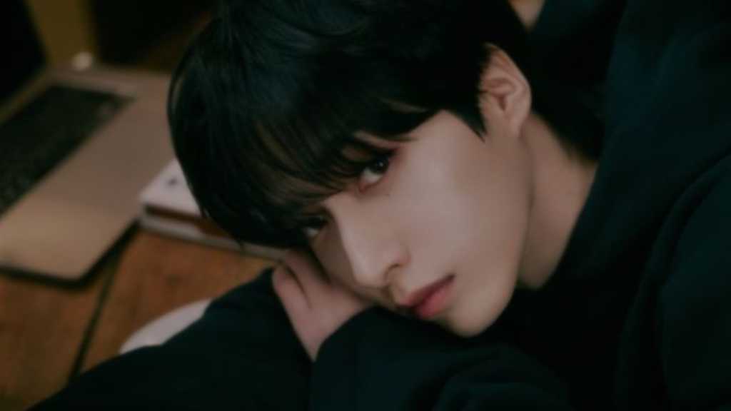 ONEUS シオン、ソロシングル「誰もが言う愛ではない」コンセプトフォトを公開