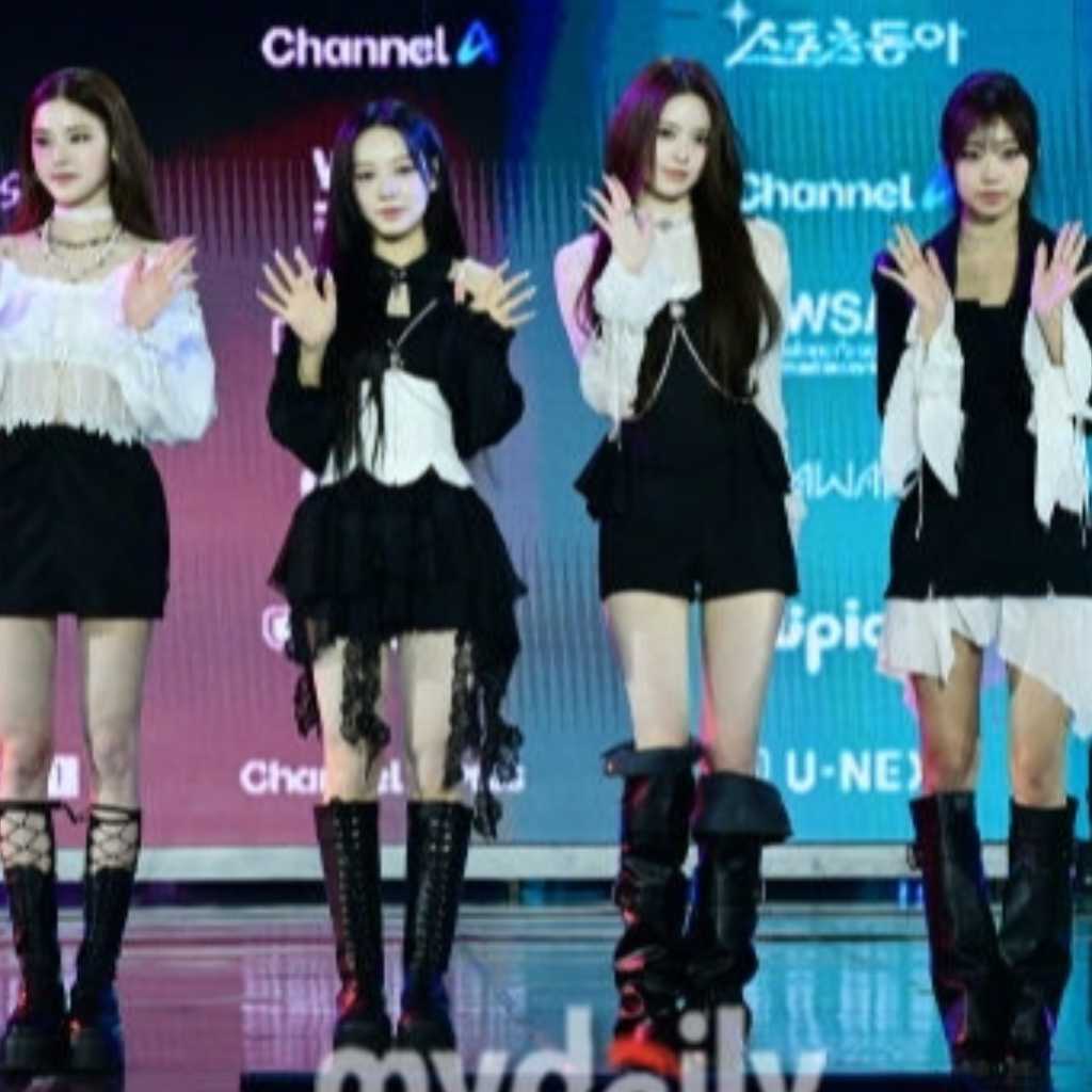 【PHOTO】izna「第2回D Awards」レッドカーペットに登場