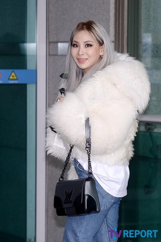 Photo 2ne1のcl ルイ ヴィトンの展示会出席のためシンガポールへ ゴージャスな白ファッション Kstyle