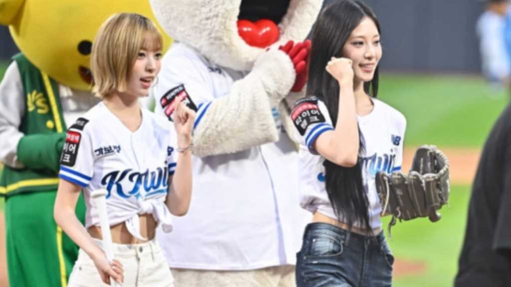 【PHOTO】RESCENE メイ＆リブ、始球・始打式に登場…笑顔でダンスも披露