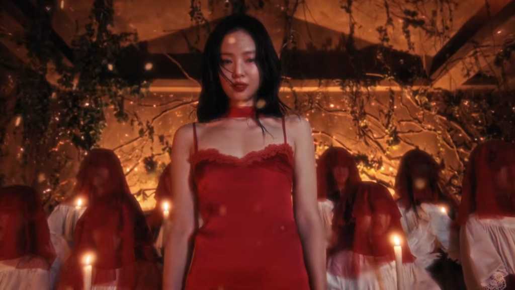 BLACKPINK ジェニー、タイトル曲「FALLEN ANGEL」MV公開…新たな魅力を披露