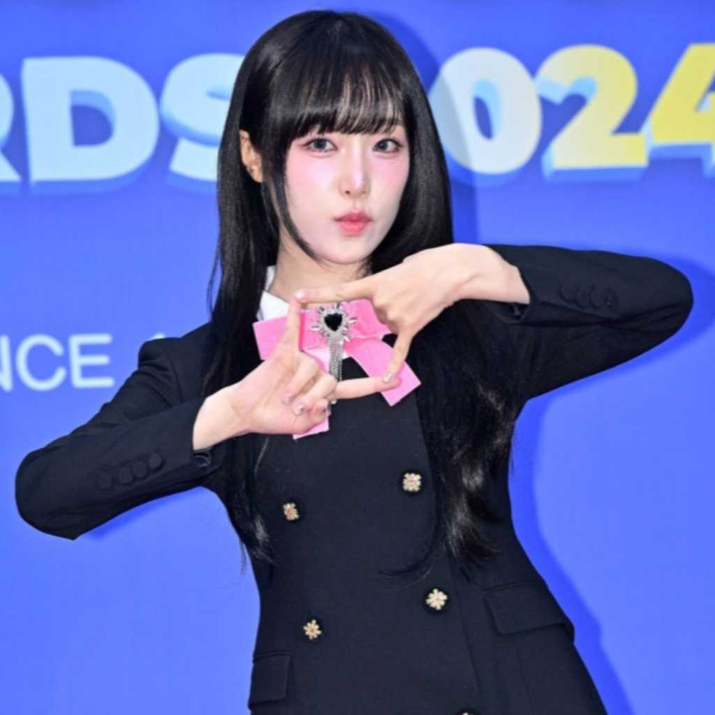 IZ*ONE出身チェ・イェナ、BTS ジンのソロファンコンサートにゲスト出演決定！