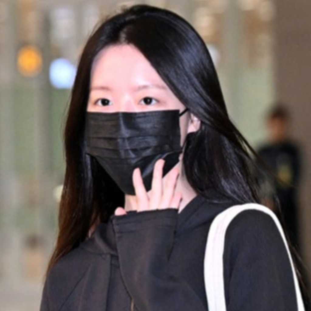 【PHOTO】i-dle シュファ、海外スケジュールを終えて韓国に到着（動画あり）