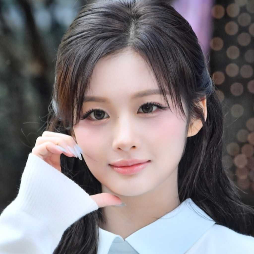 【PHOTO】NMIXX ソリュン、ティーブランド「CHAGEE」のイベントに出席