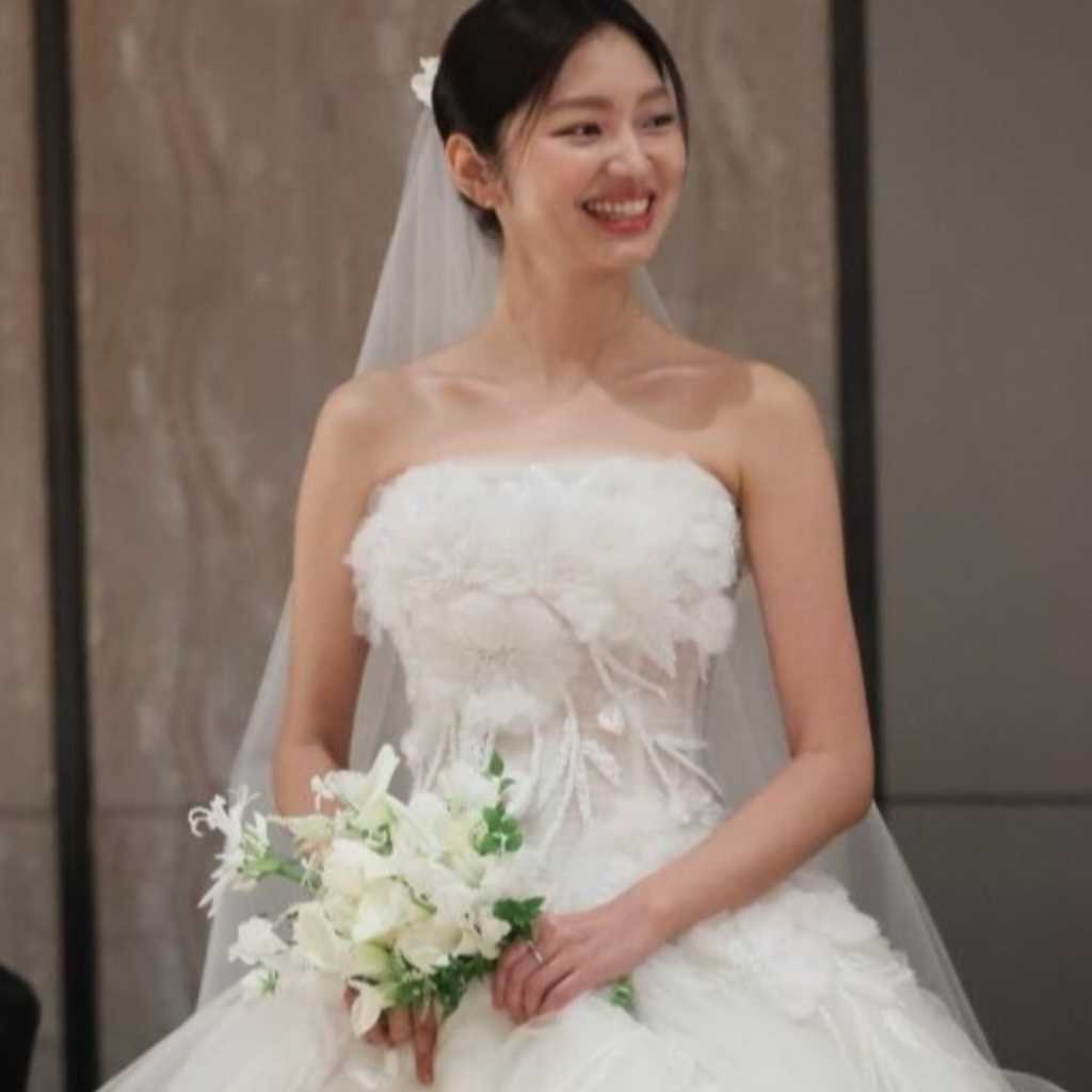 チェ・ユファ、結婚と妊娠を電撃発表…美しいウエディング写真を公開「大切な命が訪れた」