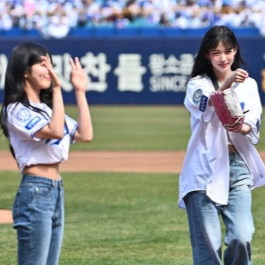 【PHOTO】fromis_9 イ・チェヨン＆パク・ジウォン、始球・始打式に参加…笑顔で登場