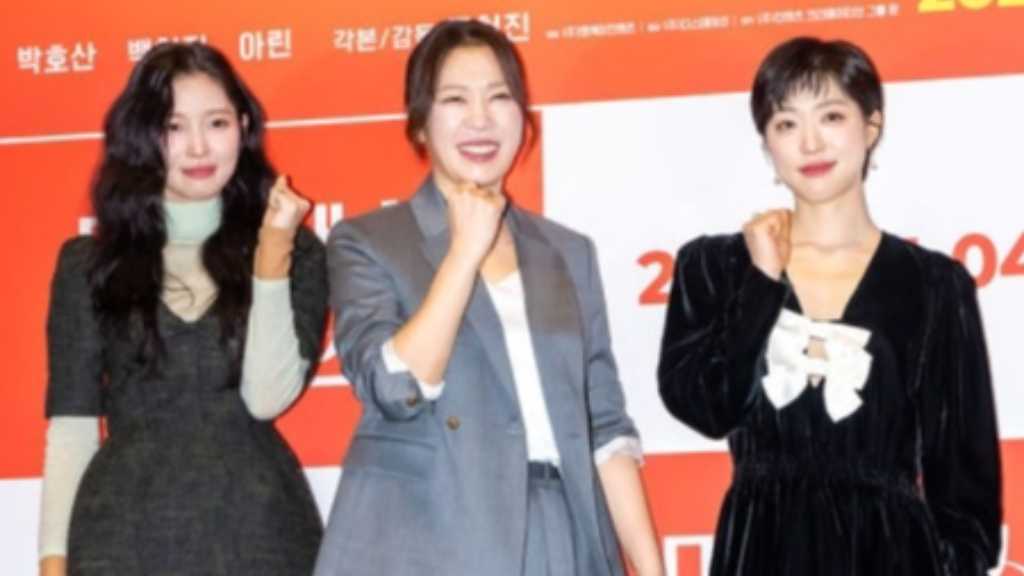 【PHOTO】ヨム・ヘラン&OH MY GIRL アリンら、映画「Mad Dance Office」メディア向け試写会に出席