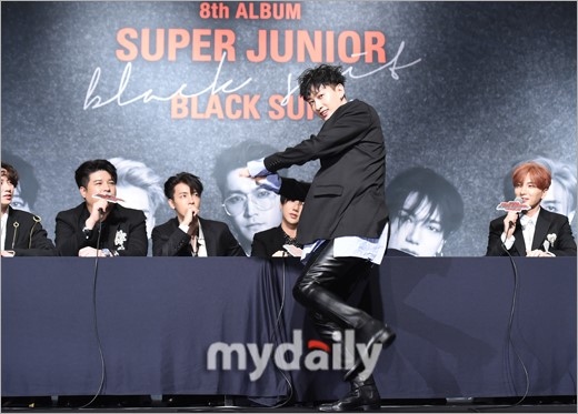 Super Junior メンバーたちの良いエネルギーでシウォンの空席を埋めたい 総合 Kstyle