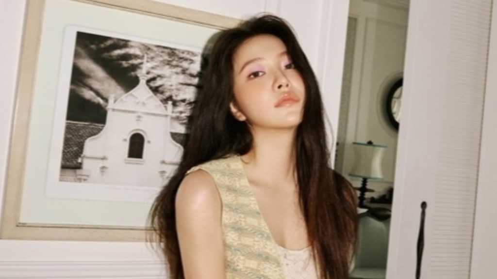 Red Velvet イェリ「心が落ち着いた今の自分の姿が好き」ベトナムで撮影した「DAZED」のグラビア公開