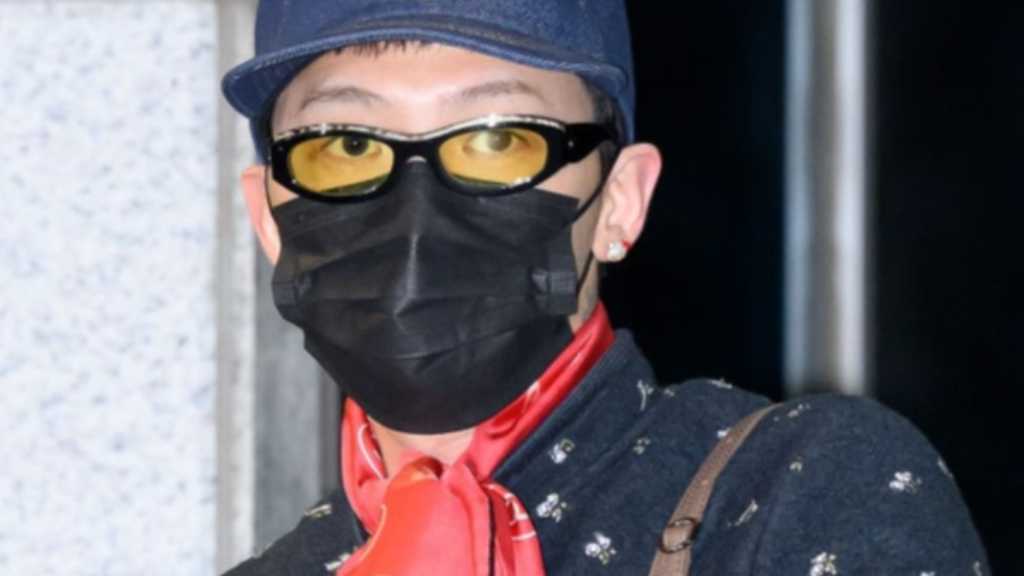 【PHOTO】G-DRAGON、ファンミーティングのためタイへ出国…個性あふれるファッション