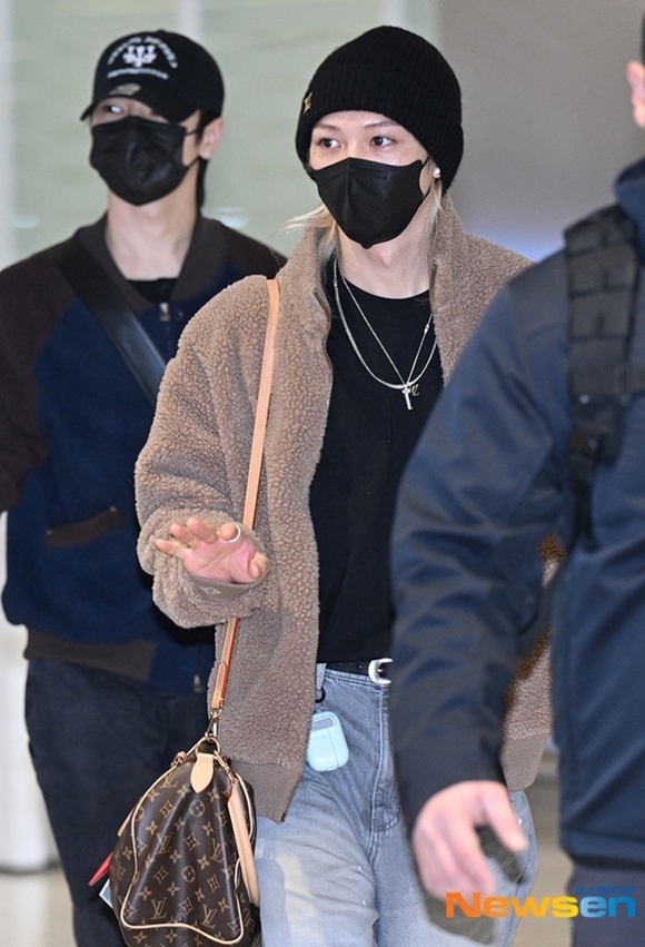 PHOTO】Stray Kids、ワールドツアーを終えて韓国に到着（動画あり