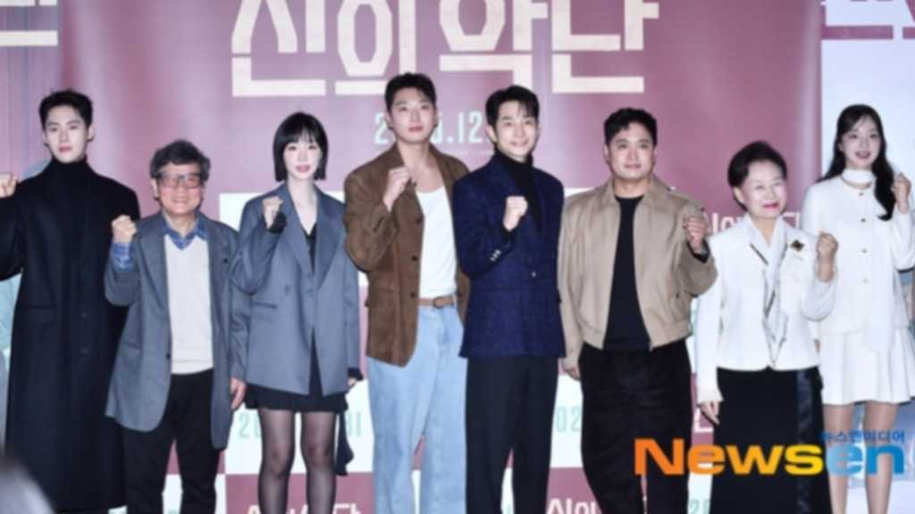 【PHOTO】パク・シフ、10年ぶりに映画復帰!2AM ジヌンらと共に「神の楽団」制作報告会に出席