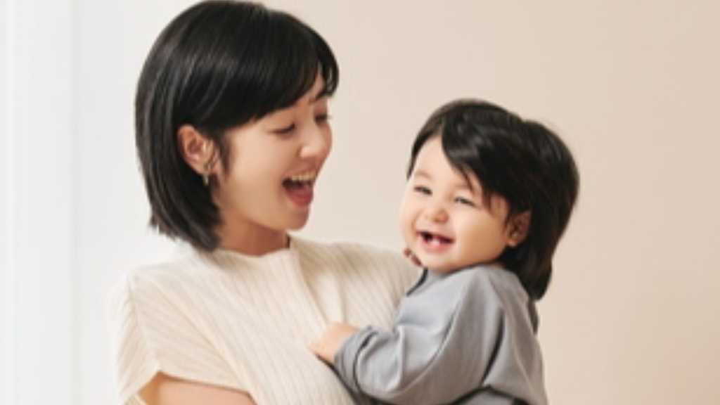 シム・ヒョンタクの息子ハルくん、生後10ヶ月で広告モデルに！可愛すぎるグラビアが話題