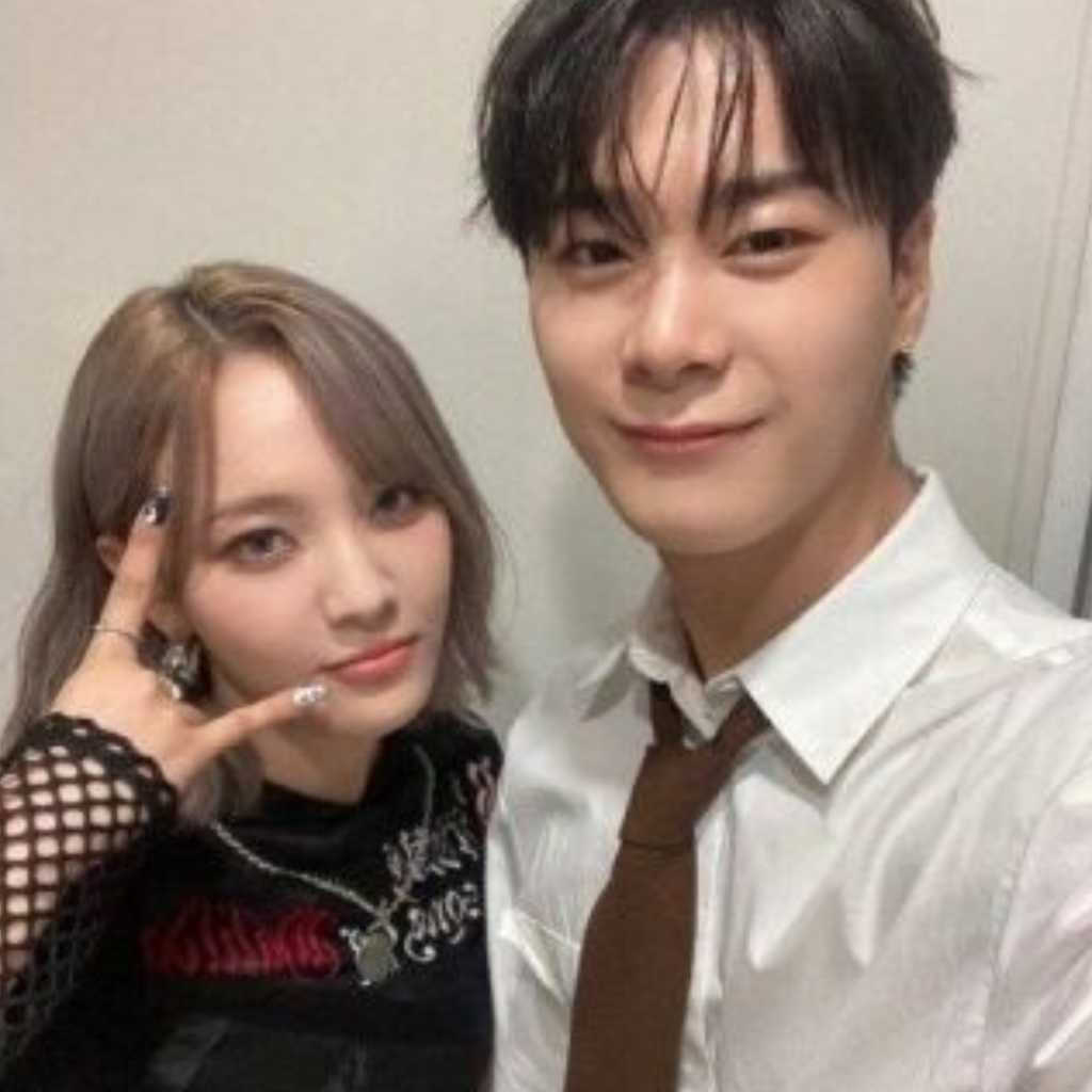 Billlie ムン・スア、ASTRO ムンビンさんの誕生日を迎え…幼少期の可愛らしい兄妹ショットを公開