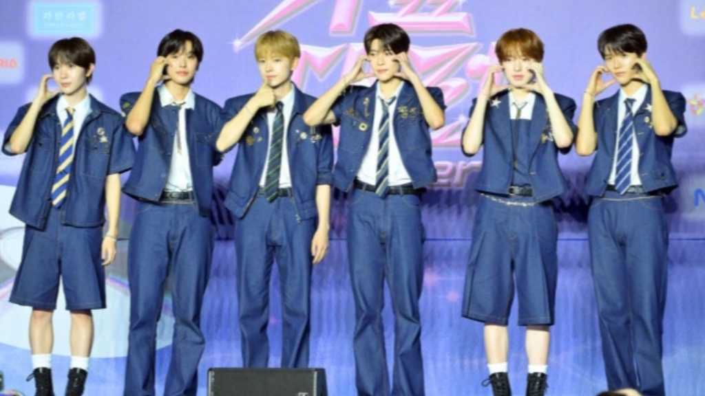 【PHOTO】NCT WISH「2025 SBS歌謡大典 Summer」ブルーカーペットに登場