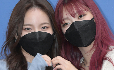 【PHOTO】Weeekly イ・スジン＆パク・ソウン、ラジオ出演のため放送局へ（動画あり）