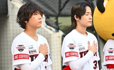 【PHOTO】FTISLAND イ・ホンギ＆イ・ジェジン、始球・始打式に登場