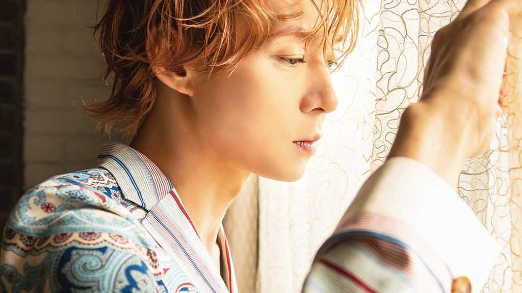 ユチョン、新曲「153cm」MV公開…上裸にジャケット姿でパフォーマンス披露