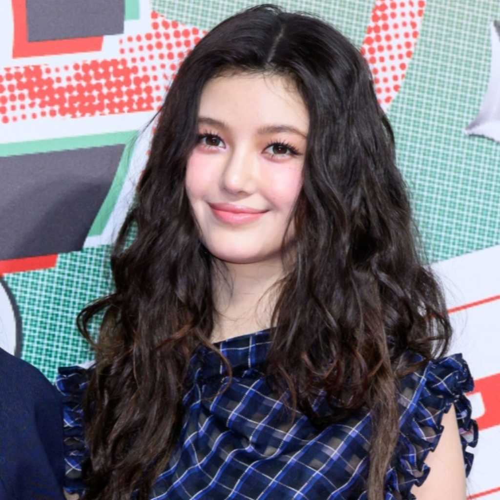 NewJeans ダニエル、9分間の配信で涙ながらに想い明かす「最後まで戦った…終わりではなく始まり」