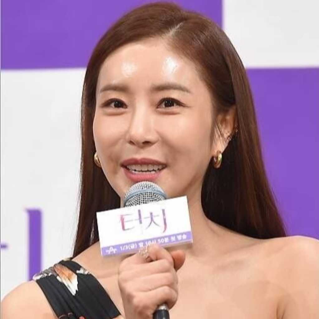 “結婚6年目”女優ハン・ダガム、46歳で第1子を出産！「母子ともに健康」