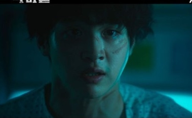 チャン・ドンユン＆オ・デファン主演の映画「デビルズ・ゲーム」メイン予告編を公開