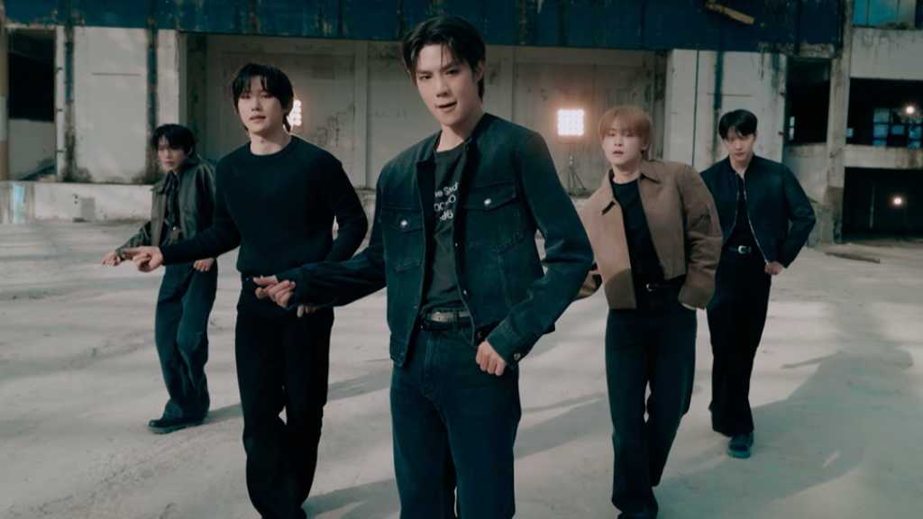 ASC2NT、タイトル曲「Still Rose」MV公開…バラを連想させるパフォーマンスに注目