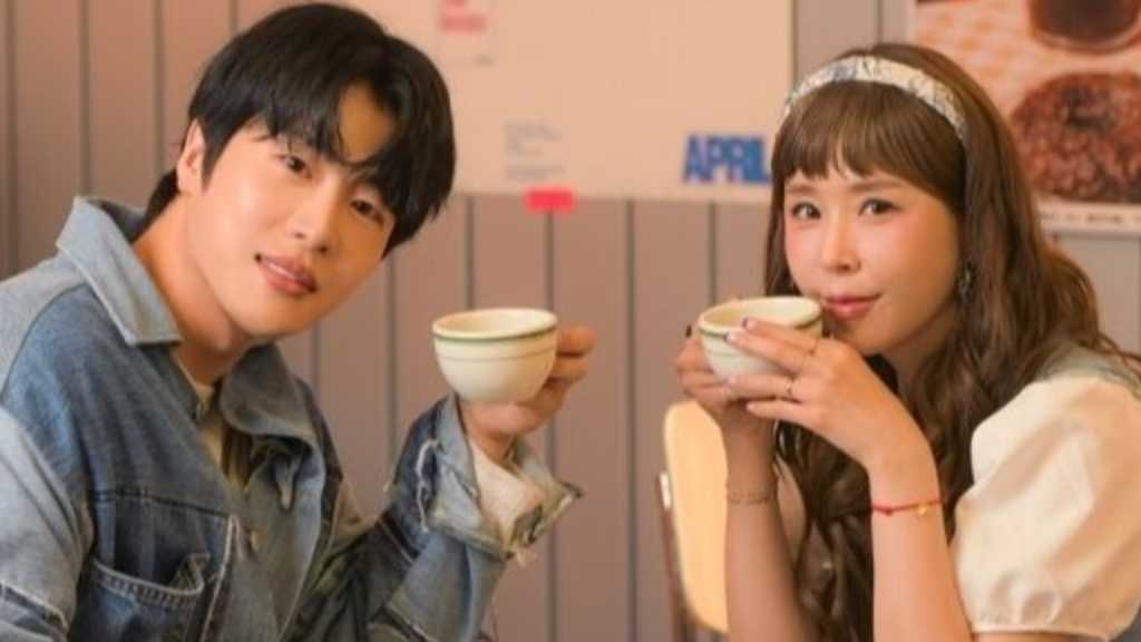 コヨーテ シンジ、7歳年下の歌手ムンウォンと電撃結婚！デュエット曲もリリース