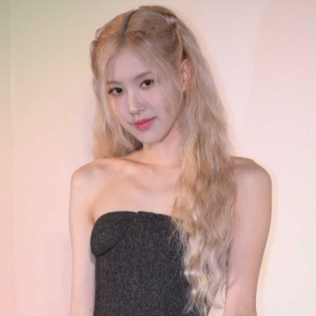 BLACKPINK ロゼの公式イベントに偽物?中国インフルエンサー、写真撮影やサインで炎上