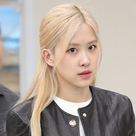 【PHOTO】BLACKPINK ロゼ、海外スケジュールを終えて韓国へ（動画あり）