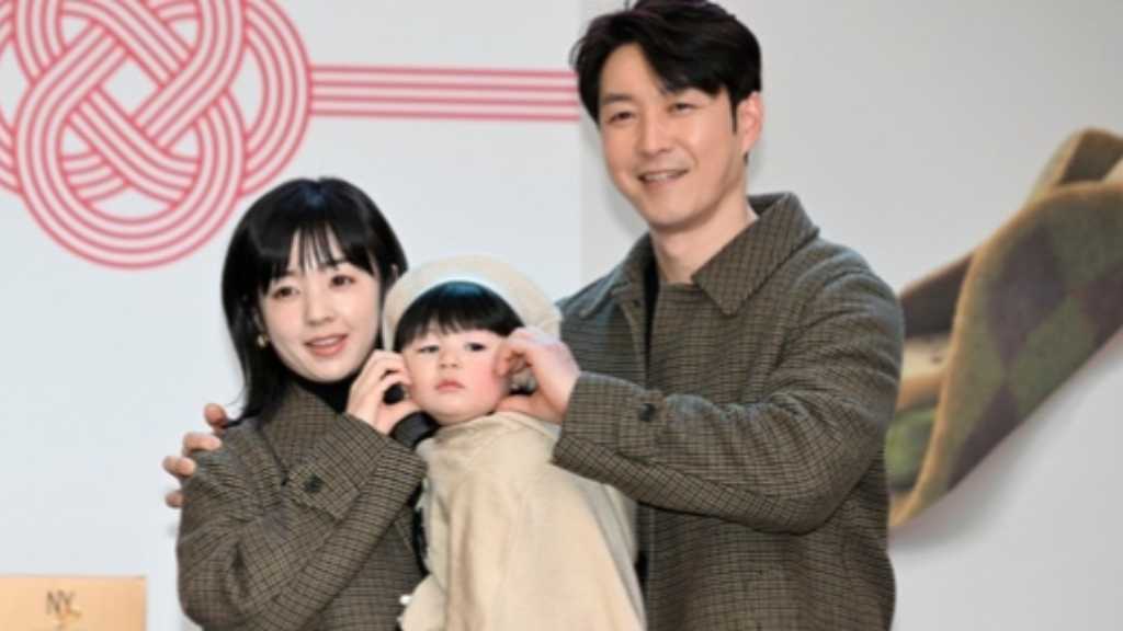 【PHOTO】シム・ヒョンタク＆日本人妻サヤさん、息子ハルくんと広報大使を務めるイベントに登場！