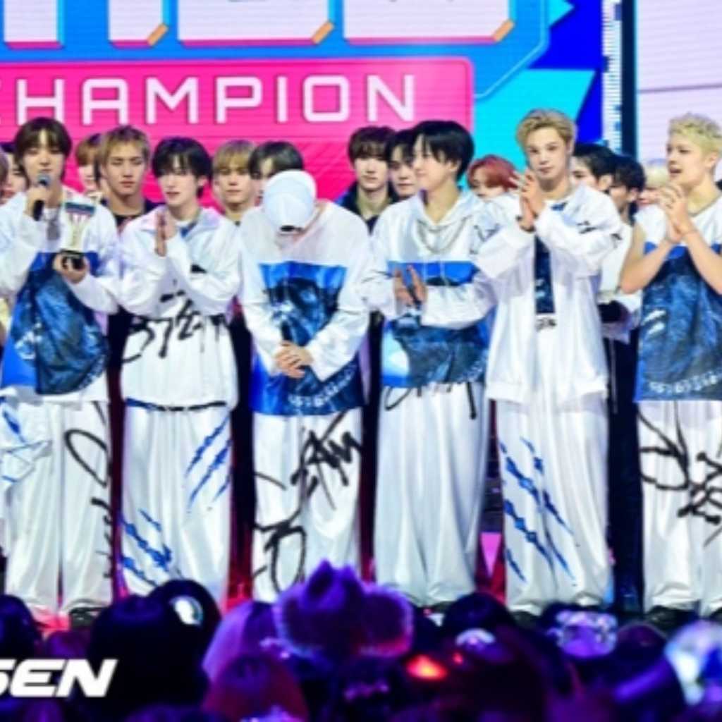 【PHOTO】&TEAM、11/5放送の「SHOW CHAMPION」で1位を獲得!