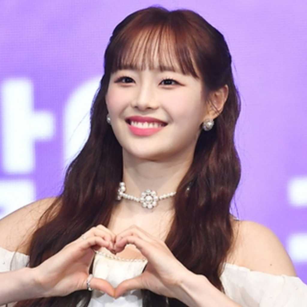 チュウ、金髪ロングで衝撃的な変身！初のソロフルアルバム「XO, my cyberlove」予告イメージ公開