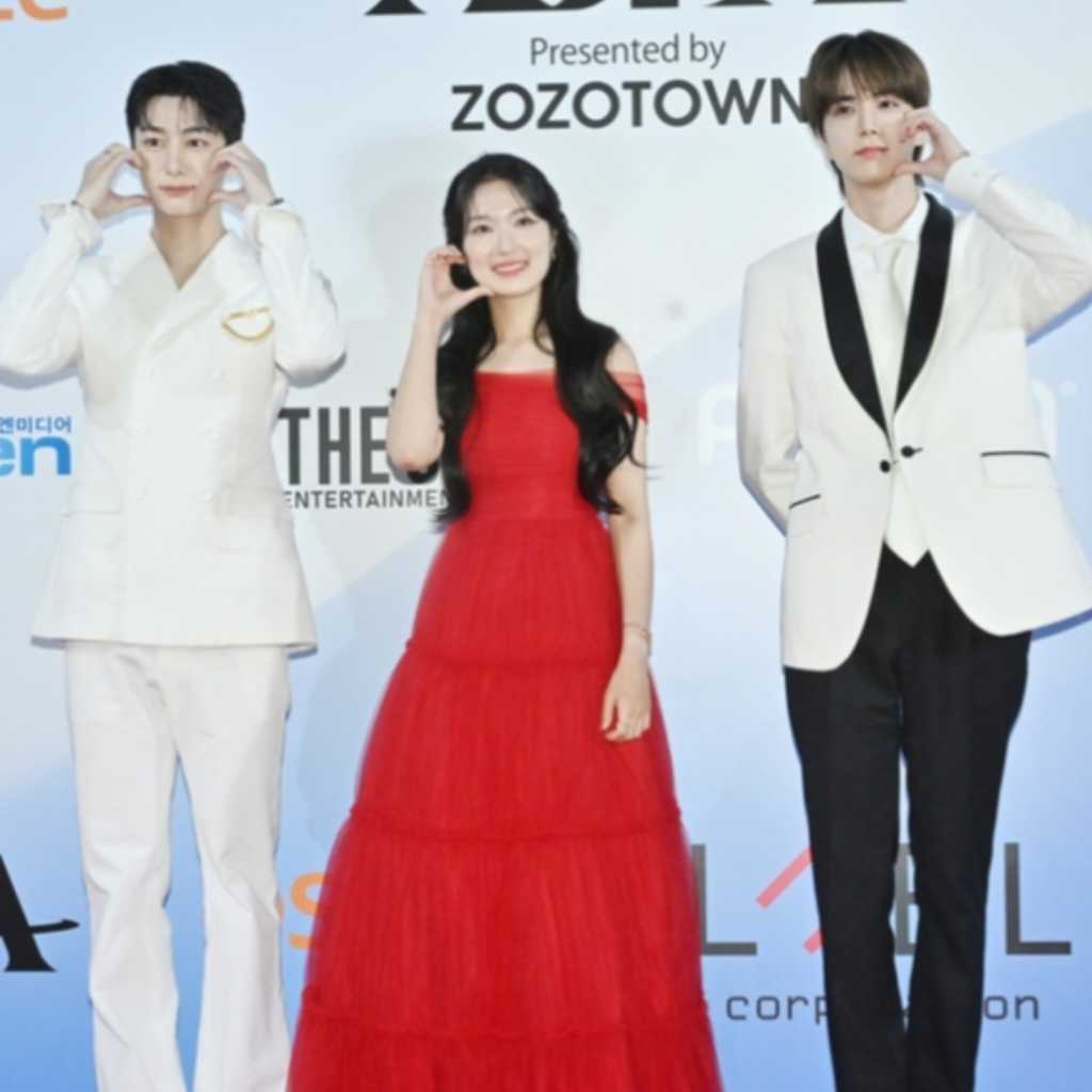 【PHOTO】キム・ヘユン＆MONSTA X ヒョンウォン＆THE BOYZ ヨンフン、日本開催「ASEA 2025」2日目のレッドカーペットに登場