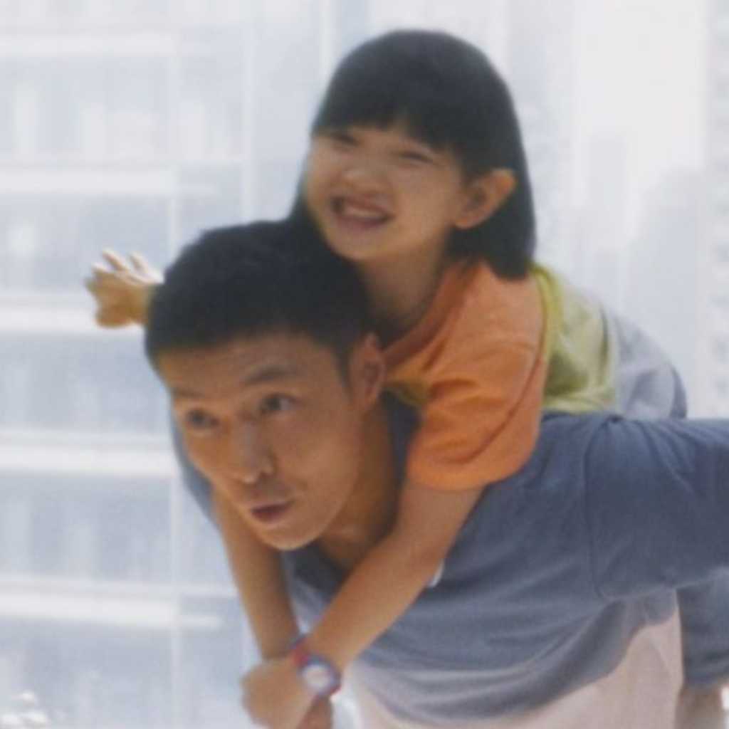 EXO レイ主演の中国映画「愛がきこえる」本編映像が解禁！父と娘の賑やかで穏やかな日常