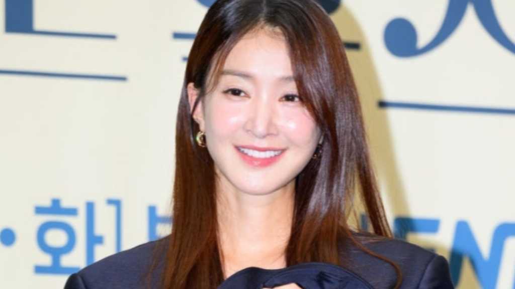 イ・シヨン、体外受精で第2子を妊娠…離婚した夫の同意はなし「責任は全て私が負う」