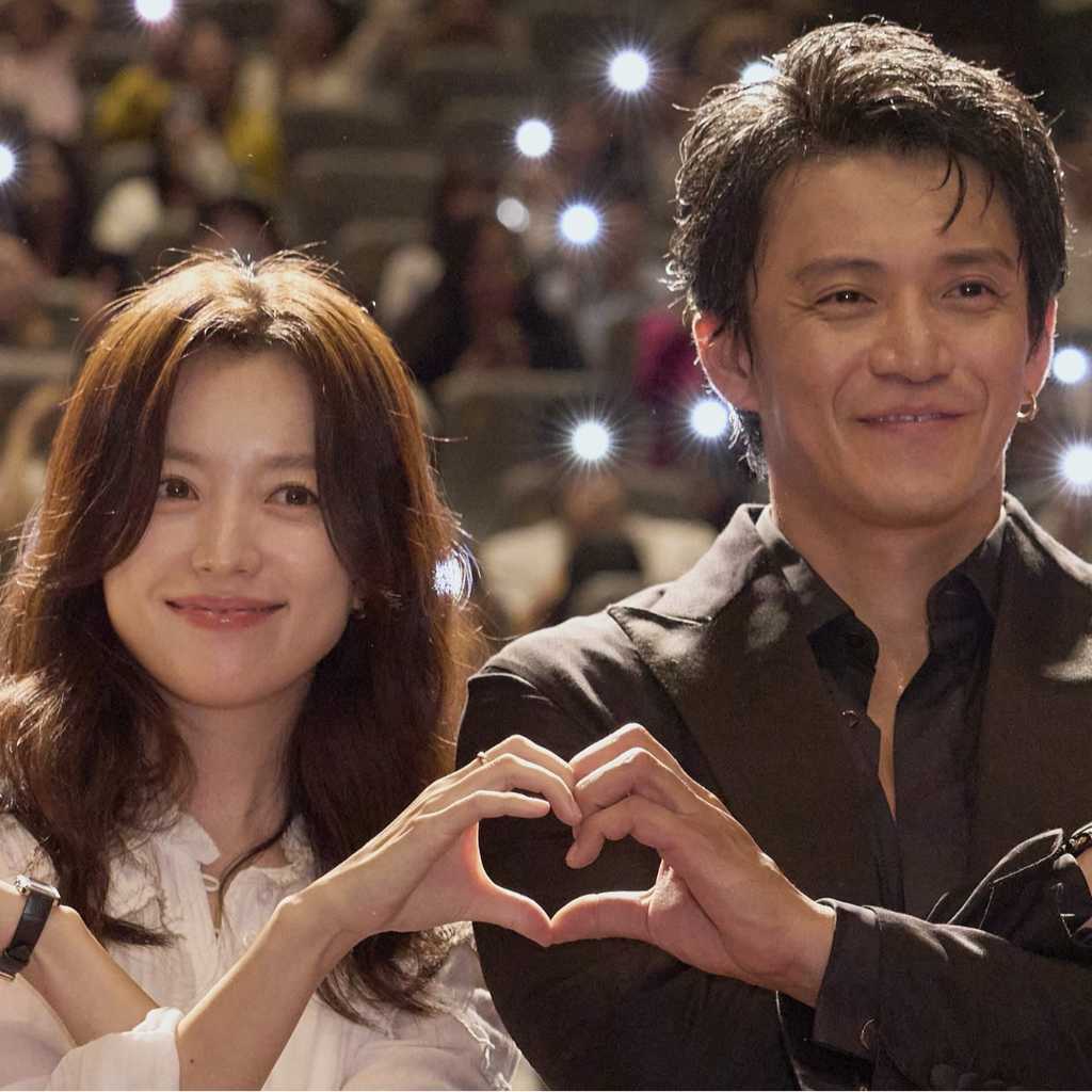 【REPORT】小栗旬、韓国語で“サランヘヨ”＆指ハート披露！「釜山国際映画祭」でハン・ヒョジュの日本語台詞を絶賛