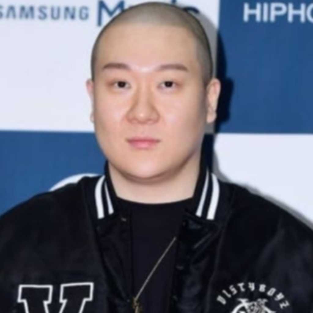 ラッパーDeepflow、結婚から5年で父親に!エコー写真と共に報告
