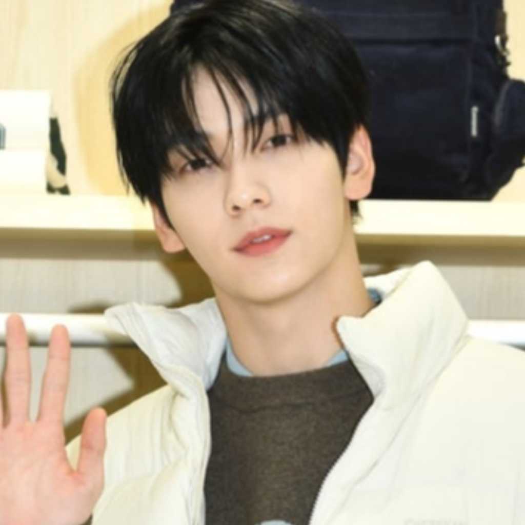 【PHOTO】TOMORROW X TOGETHER スビン、ブランド「COVERNAT」のイベントに出席