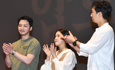 【PHOTO】パク・ヘイル＆ピョン・ヨハン＆キム・ソンギュら、映画「ハンサン」舞台挨拶に出席