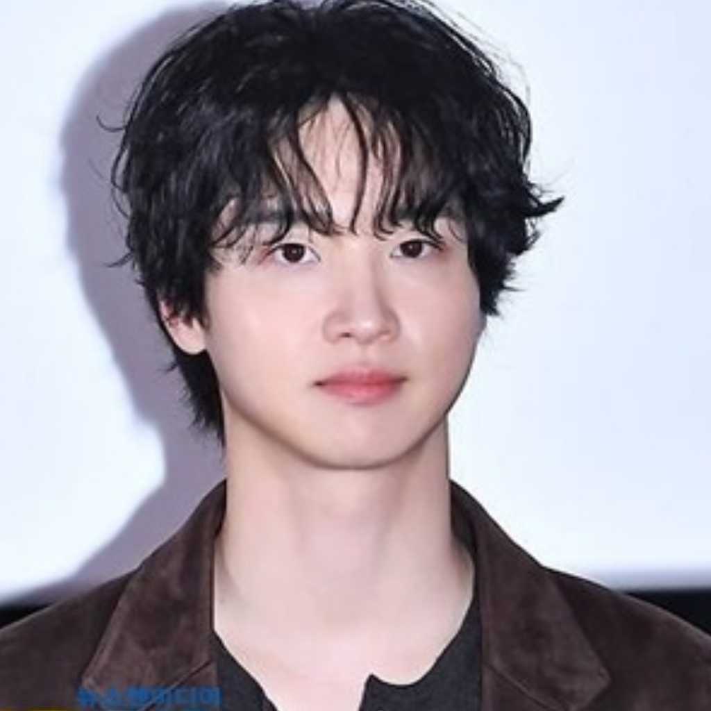 チャン・ドンユン、入学から15年で漢陽大学を卒業…在籍中に強盗の検挙に貢献し話題に