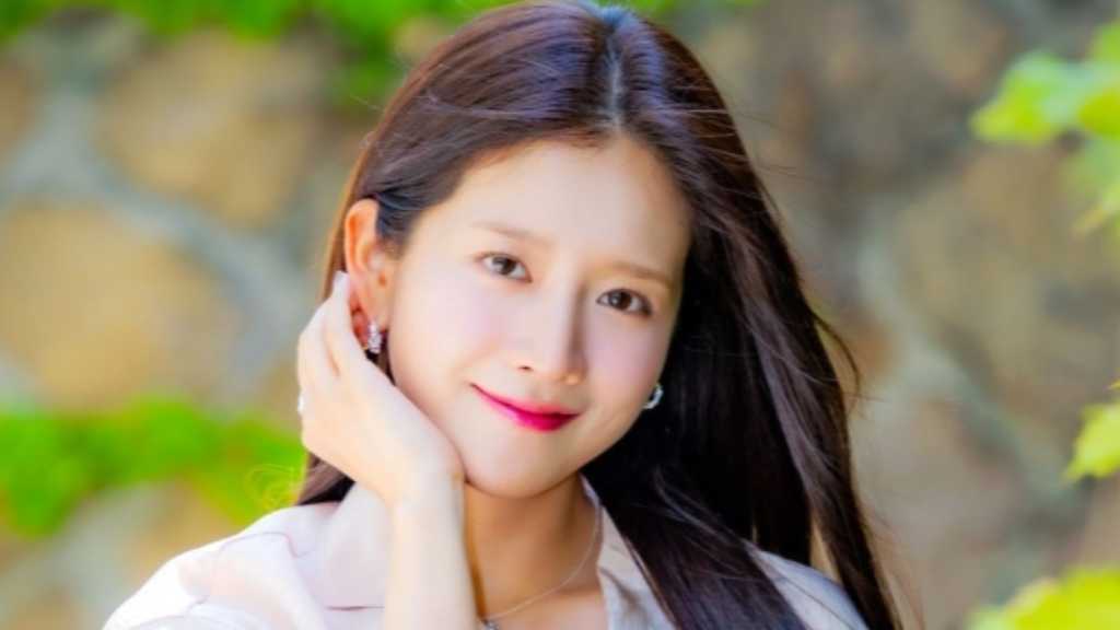 【PHOTO】ドラマ「離婚保険」宇宙少女 EXY、インタビューで見せた爽やかな笑顔