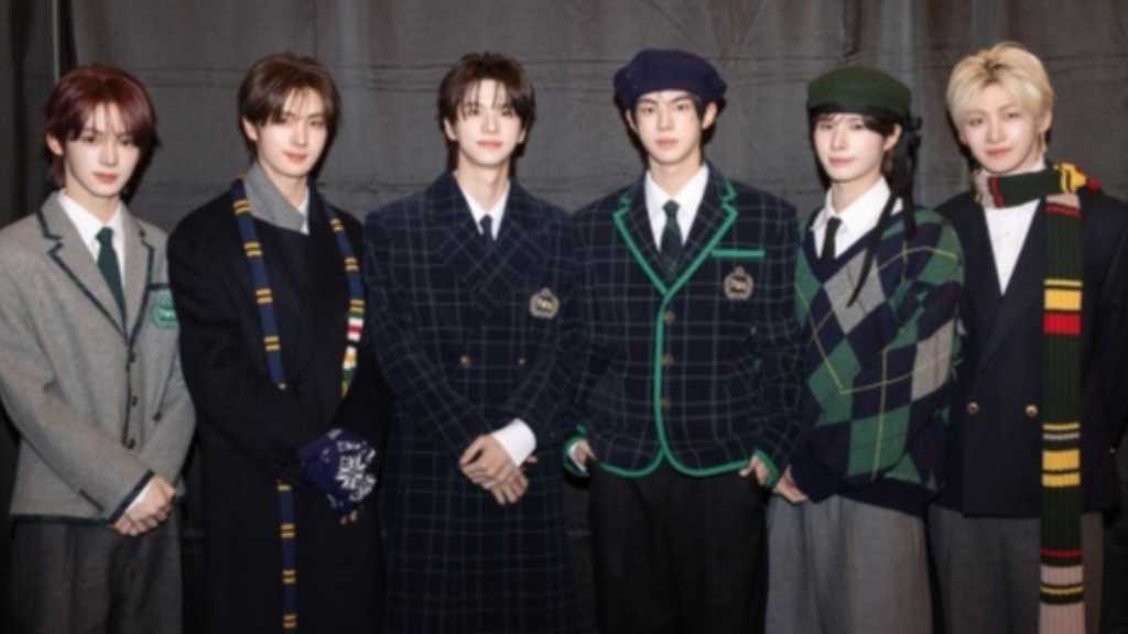 TWS、可愛すぎる愛嬌＆ダンスブレイクまで！「SBS歌謡大典」のステージで唯一無二の魅力をアピール