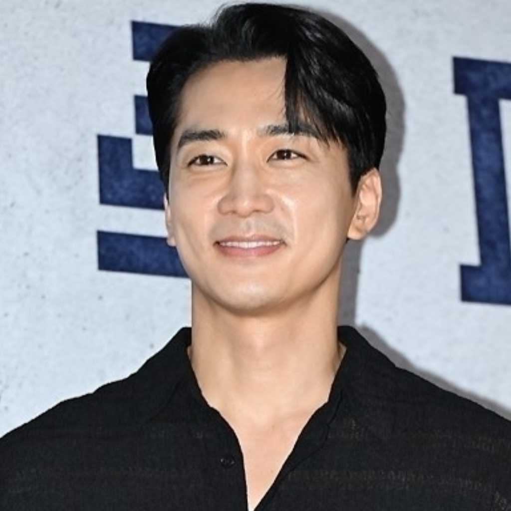 ソン・スンホン、母親の訃報に切ない思いを吐露…生前のツーショットとともに哀悼