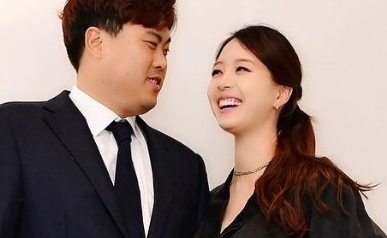 野球選手リュ・ヒョンジンの妻ペ・ジヒョン、待望の第2子を出産「母子ともに健康」
