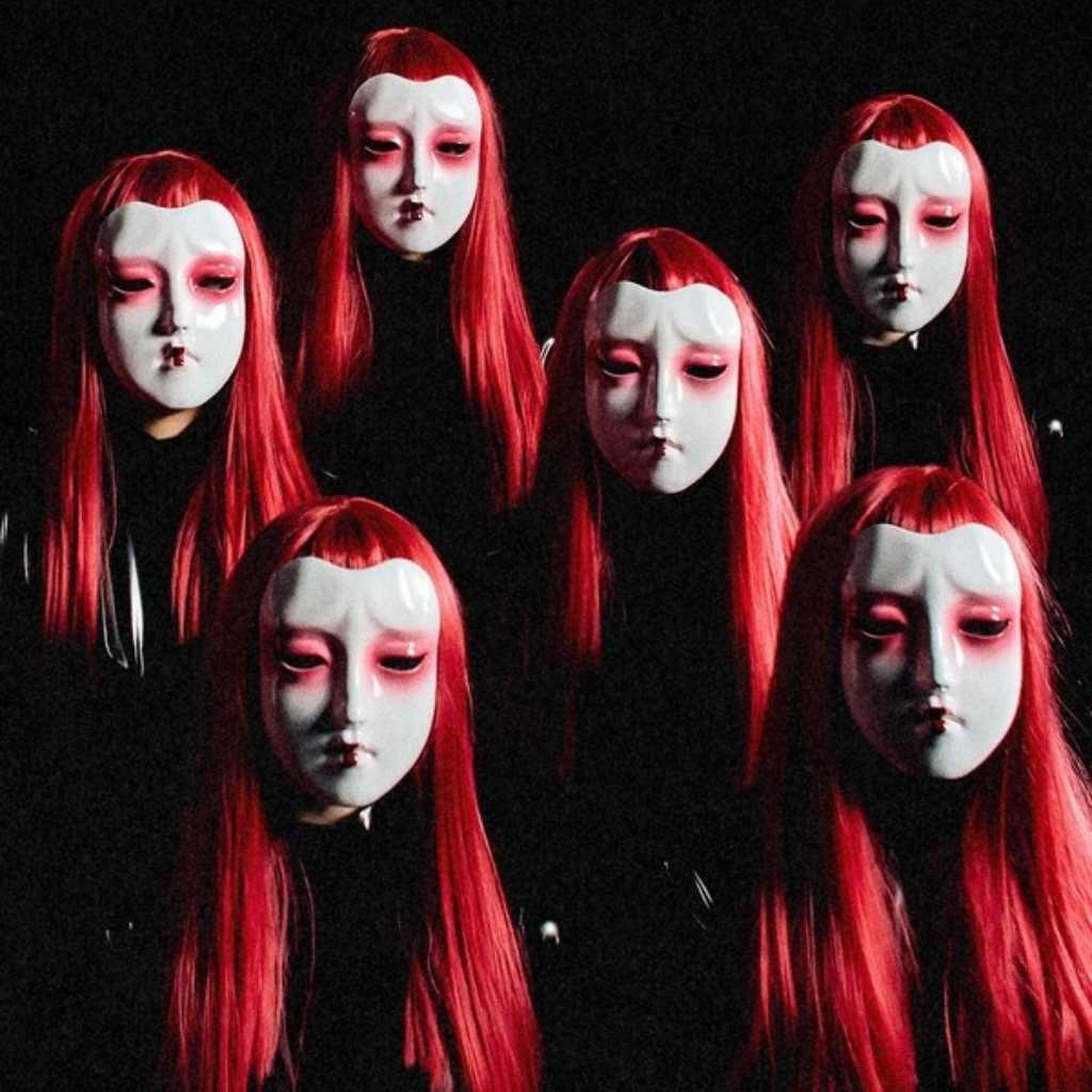 BABYMONSTER、不気味な仮面の正体は?ミステリアスな予告ポスターを公開