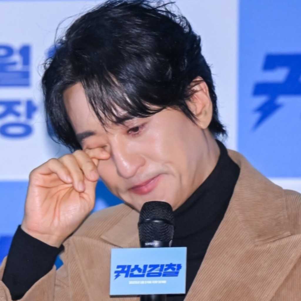 シン・ヒョンジュン、故キム・スミさんを思い涙「本当の親子のように過ごした」