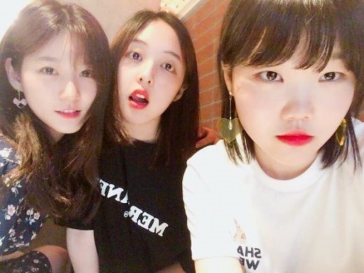 キム セロン キム ボラ 楽童ミュージシャン イ スヒョンとの記念ショットを公開 この友情 永遠に Kstyle