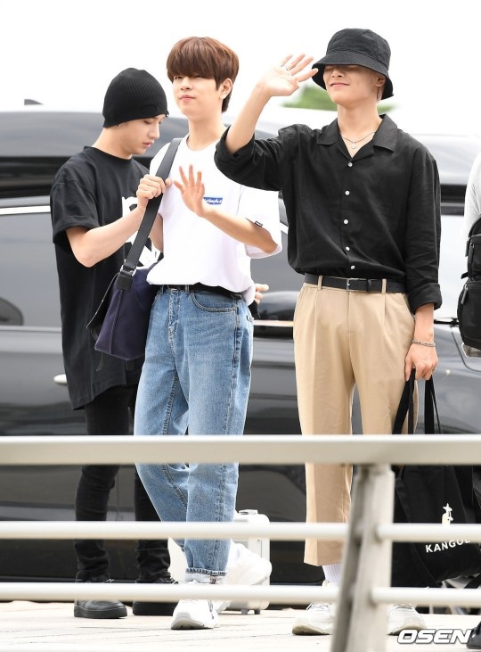 PHOTO】Stray Kids「KCON 2019 LA」のためアメリカへ出国…手を振って